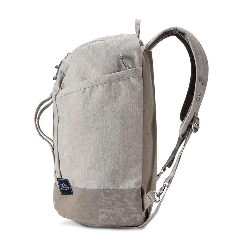 The Skyway Luggage Co. Compact Duffel/backpack from The Rainier Collection - NWT